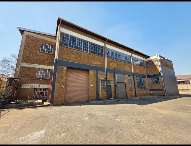 1,345M² WAREHOUSE TO LET IN BOOYSENS